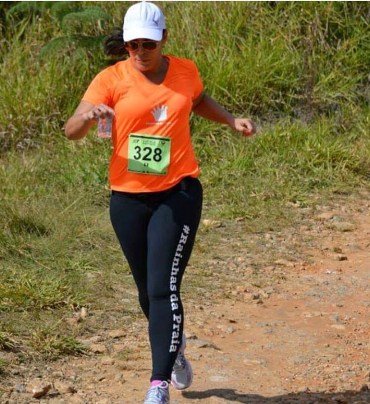 Eli participando de uma corrida na montanha